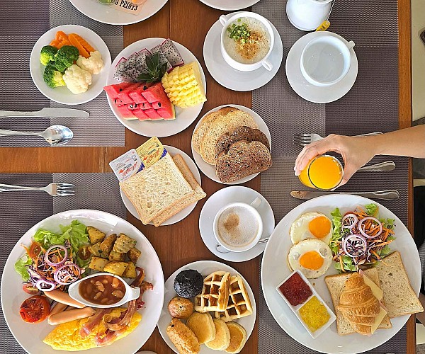 Aim-Aoch Restaurant