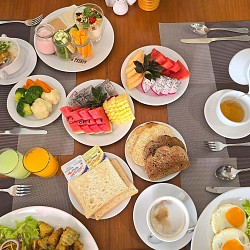 Aim-Aoch Restaurant