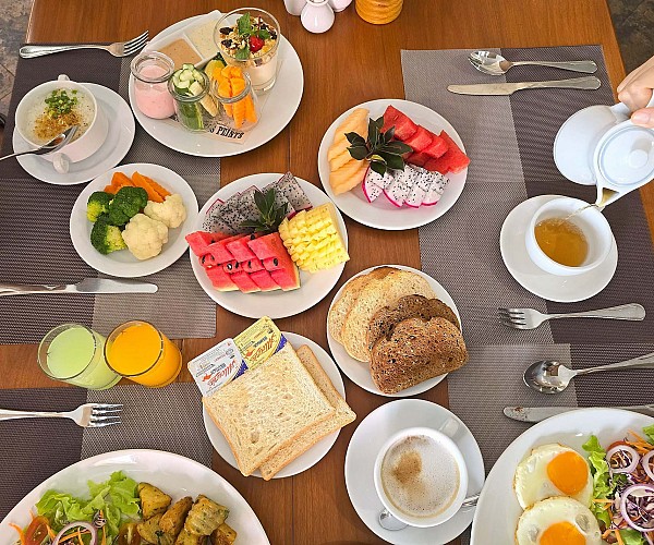 Aim-Aoch Restaurant
