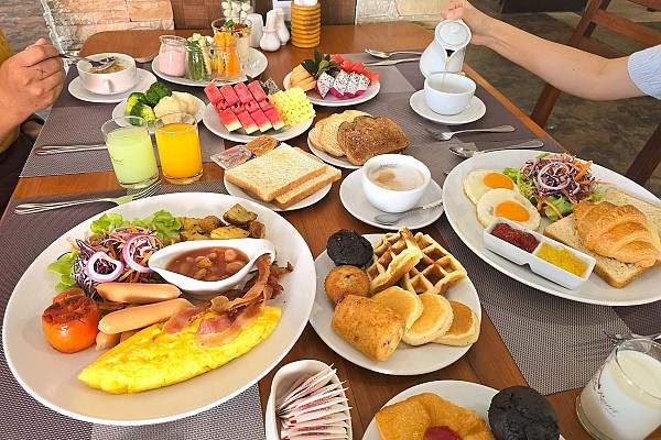 Aim-Aoch Restaurant