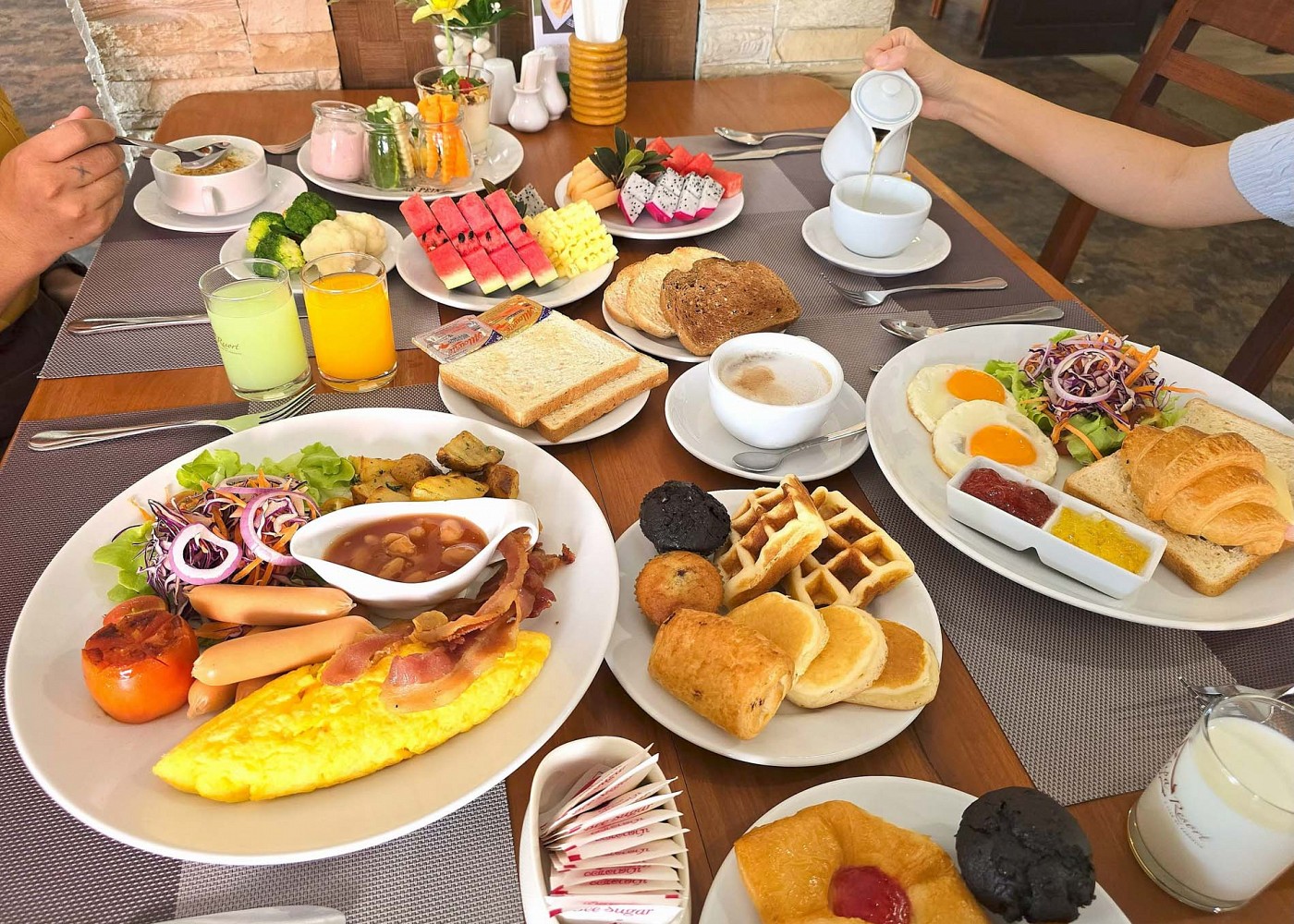 Aim-Aoch Restaurant