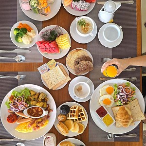 Aim-Aoch Restaurant