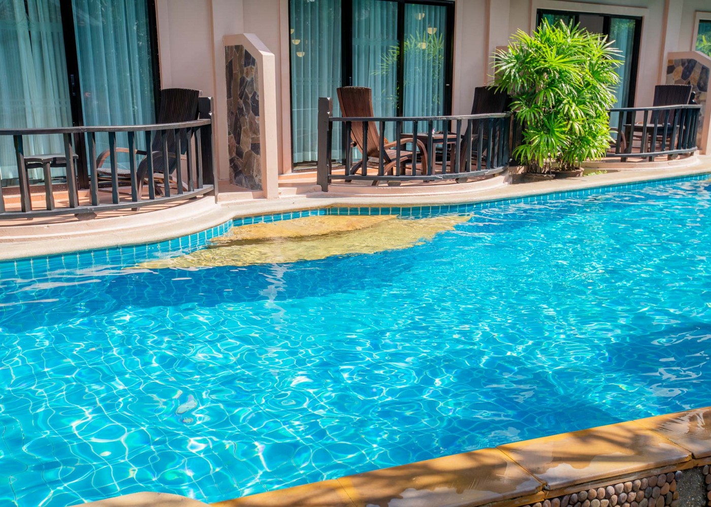 Grand Deluxe Pool Access