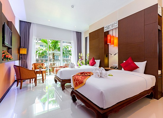 Grand Deluxe Pool View