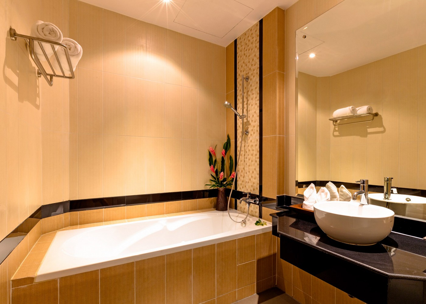 Grand Deluxe Pool View