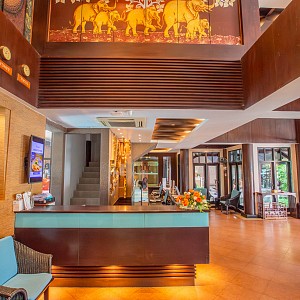 Lobby & Reception